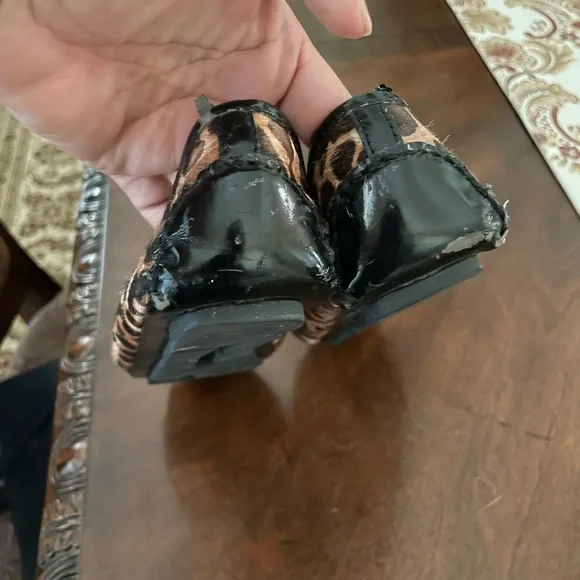 Michael Kors Animal Print Flats with Gold Logo - Picture 6 of 9